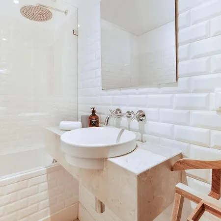 Colosseum Building - Gamma